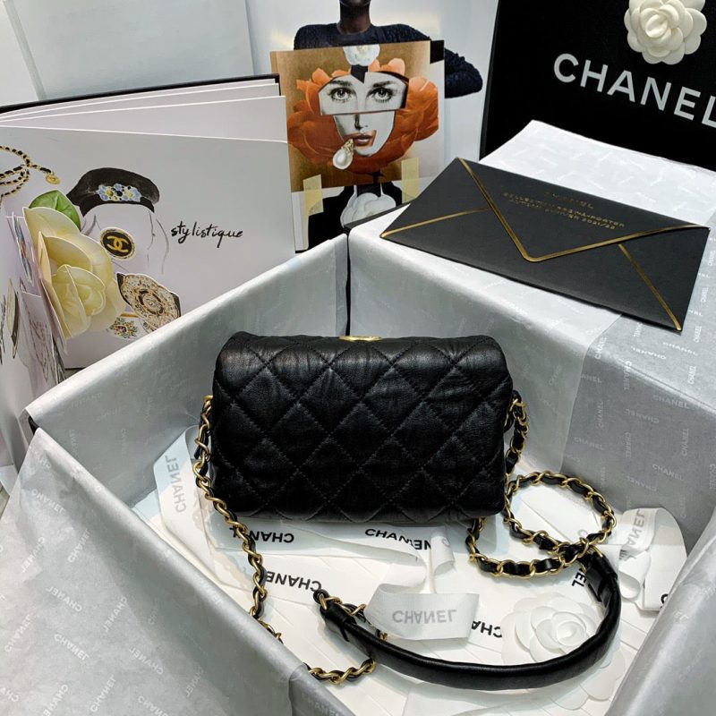 CHANEL Crumpled Lambskin Small Hobo Bag – JOJOKKREPLICAS