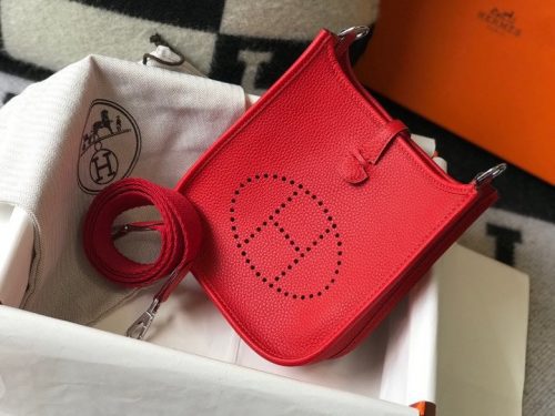 HERMÈS Mini ‘Évelyne’ TPM III 17 Shoulder BagJOJOKKREPLICAS | High Quality Replica Watches & Bags