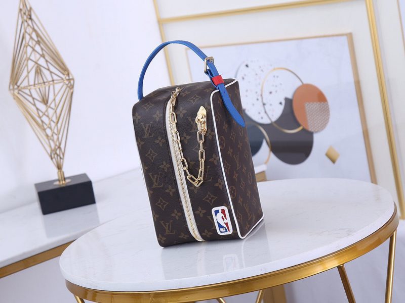 Louis Vuitton LVXNBA CLOAKROOM DOPP KITJOJOKKREPLICAS | High Quality Replica Watches & Bags